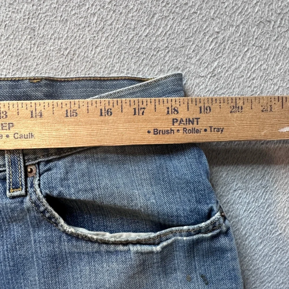 Vintage Levi's Jeans Mens 37x28 Blue Relaxed Straight Distressed Denim Pants Y2K